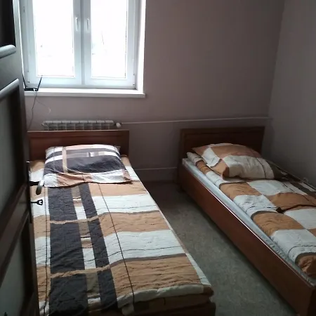 Lucky13 Apartament Apartman *